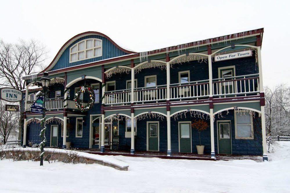 Stone Waters Inn Bellaire Exterior photo